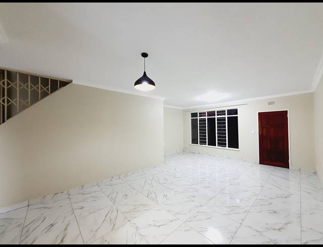 3 BEDROOM TOWNHOUSE RENTED IN HALFWAY GARDENS